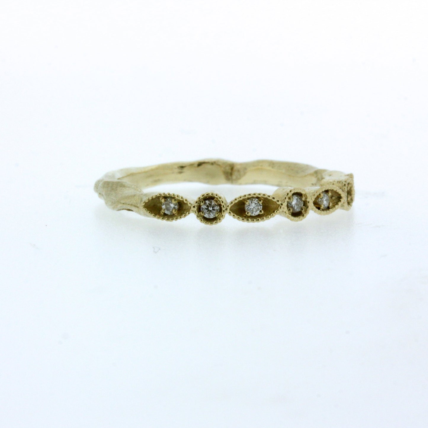 Angled view of Chloe Band.