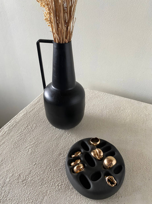 Handcrafted asymmetrical organic bohemian ring holder made in France: Black