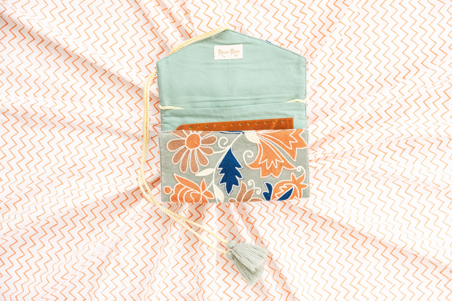 Embroidered Velvet Jewelry Organizer - Mint Botanical