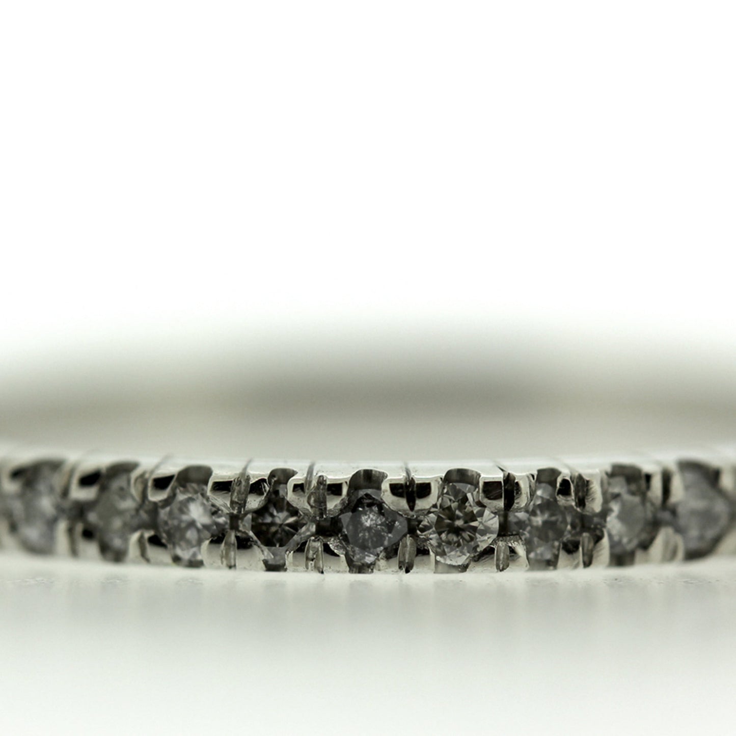 Close up view of diamonds on Erin Band.