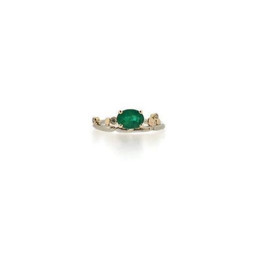 unique organic dianty emerald and diamond thin band gold ring