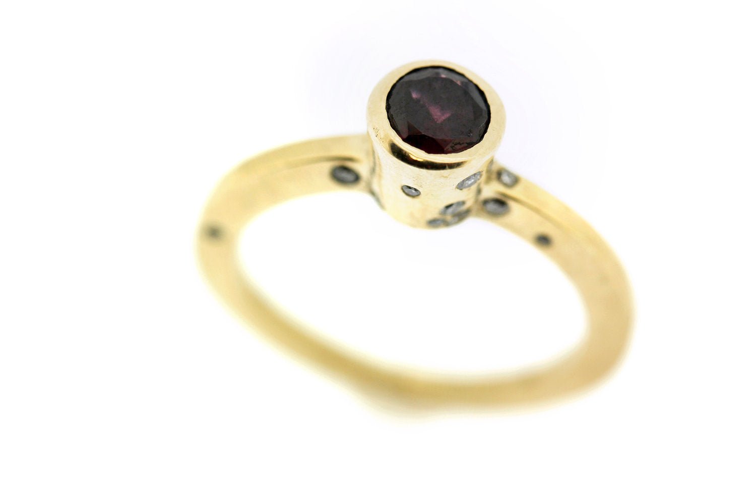 Detail shot of gemstone on Luca Ring.