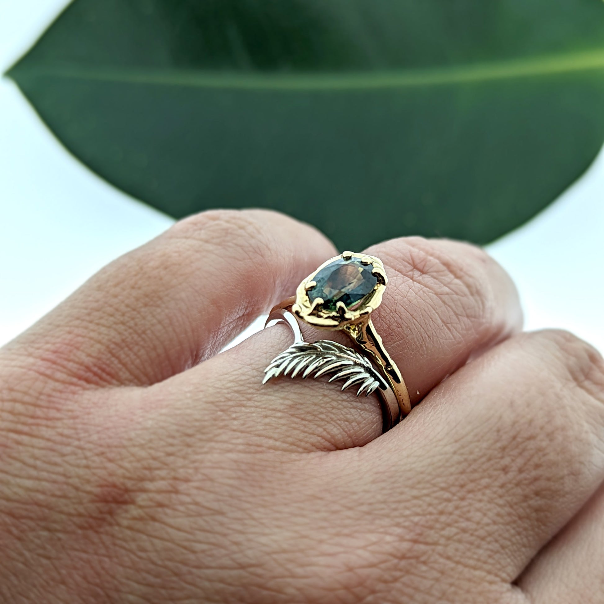 botanical leaf design nature inspired arched V shadow band wedding band 